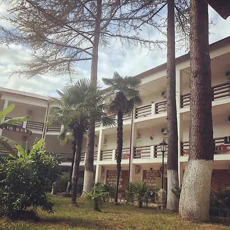 Hotel Heliopark Gora Bagrata Suchumi Exteriér fotografie