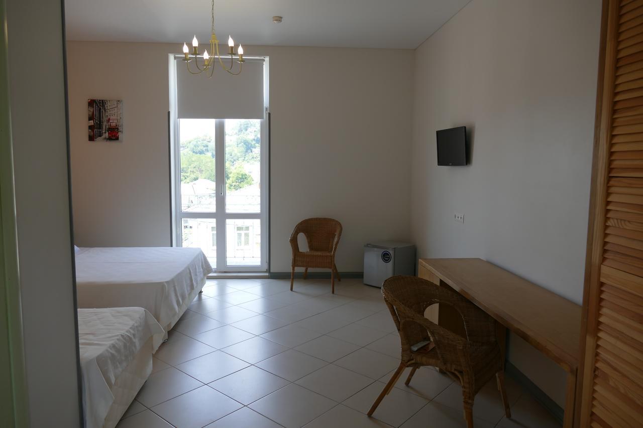 Hotel Heliopark Gora Bagrata Suchumi Exteriér fotografie